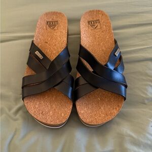 Reef Women's Black Cross-Strap Sandals